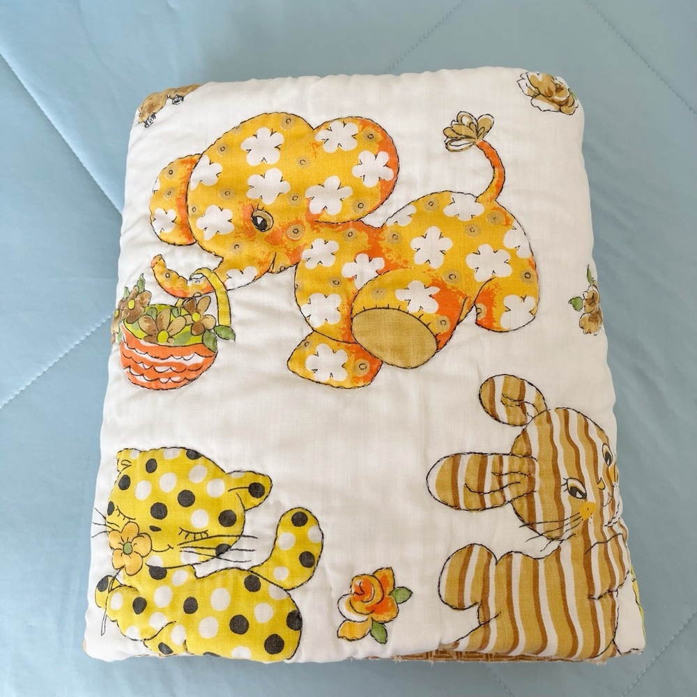 Vintage 1970s Handmade Baby Quilt - Picture 3 of 16